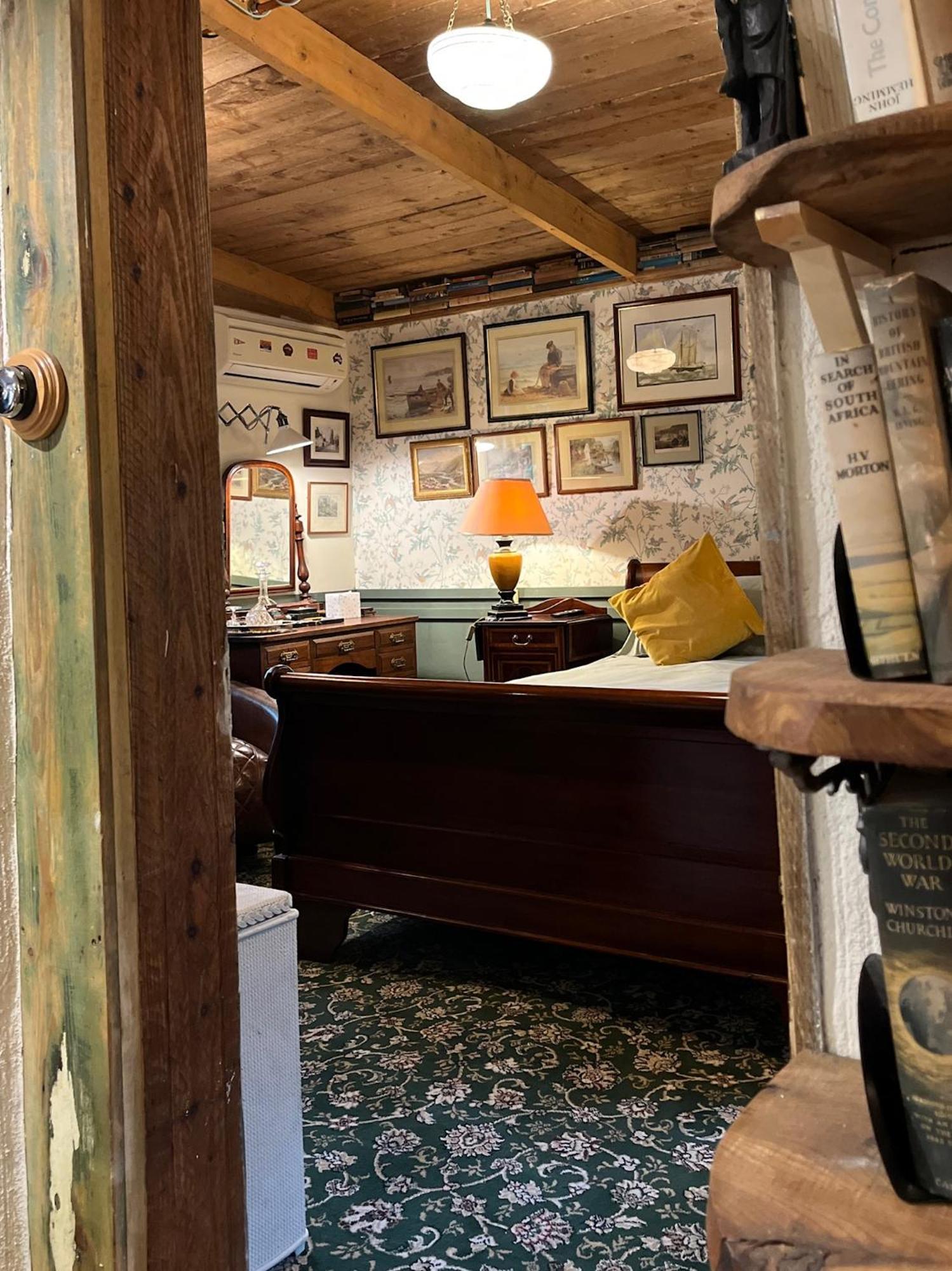 Remarkable Boultons Barn With Hot Tub Ньютон Эбэт Экстерьер фото